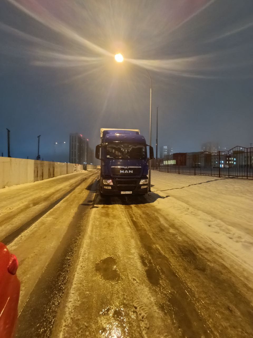 Добрый вечер !. Как бороться с водителями фур, которые неоднократно ставят свое транспортное средство на встречной полосе в вечернее время? Каждый раз, когда хочешь попасть домой или утром уехать на работу, вынуждены...