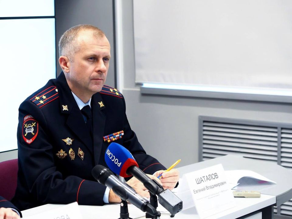 ������� � 15-00 � ���� ����������� ��������� �����-�����������, ����������� �������� ������������ ��������� ��������