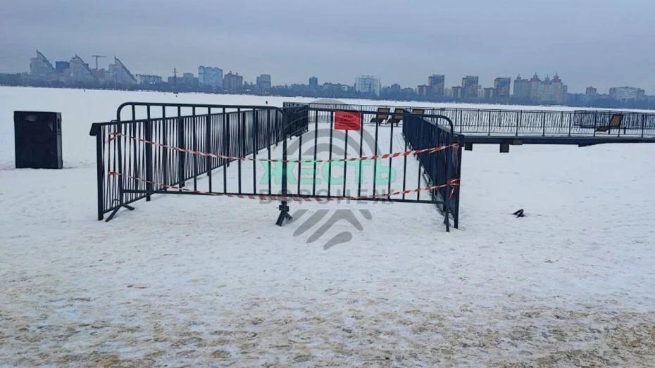 В Воронеже мост на второй очереди Петровской набережной признали опасным и закрыли