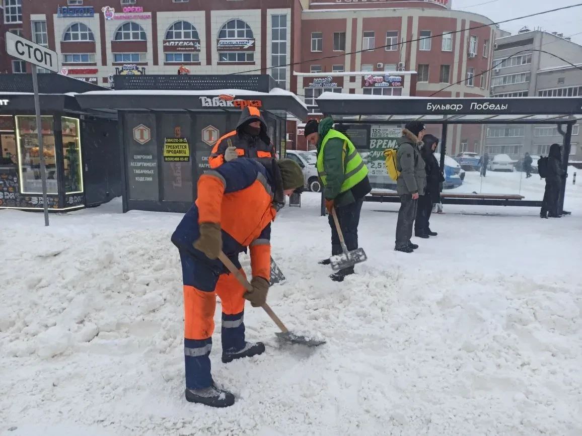 #уборка_Воронежа. Работы по уборке от снега идут на всей территории города #уборка_Воронежа. Работы по уборке от снега идут на всей территории города