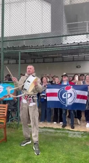 � � ������ �� ����� "������" � �������� "����������" ���� ������