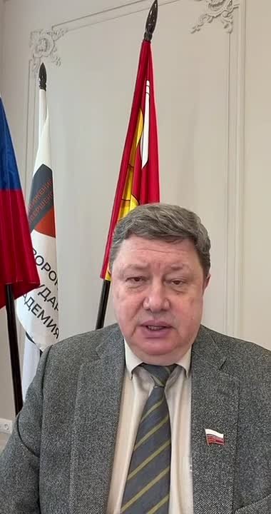 «Студент не должен убирать снег, он должен учиться»: странные коммунальные идеи депутата Сысоева раскритиковали в Воронеже