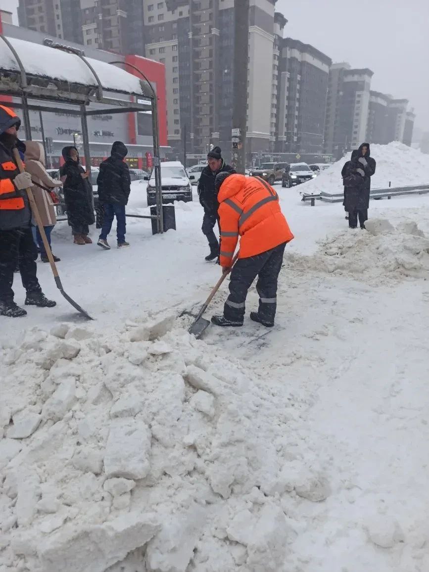 #уборка_Воронежа. Работы по уборке от снега идут на всей территории города #уборка_Воронежа. Работы по уборке от снега идут на всей территории города
