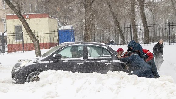 Сквозь снег и пробки: Воронеж борется с последствиями непогоды