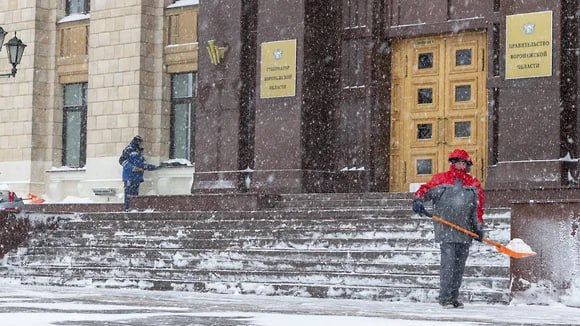 Сквозь снег и пробки: Воронеж борется с последствиями непогоды Сквозь снег и пробки: Воронеж борется с последствиями непогоды