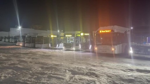 В Воронеже автобусы прогревают даже ночью, чтобы утром они смогли выйти на линию