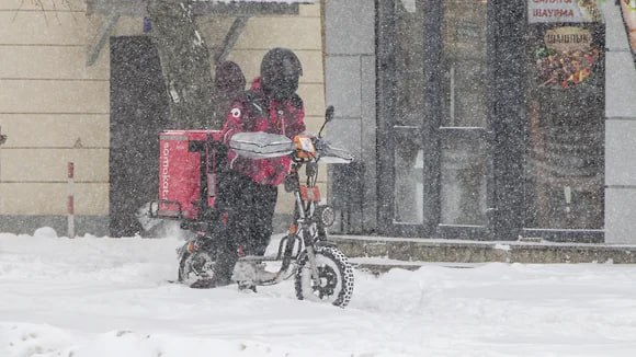 Сквозь снег и пробки: Воронеж борется с последствиями непогоды Сквозь снег и пробки: Воронеж борется с последствиями непогоды