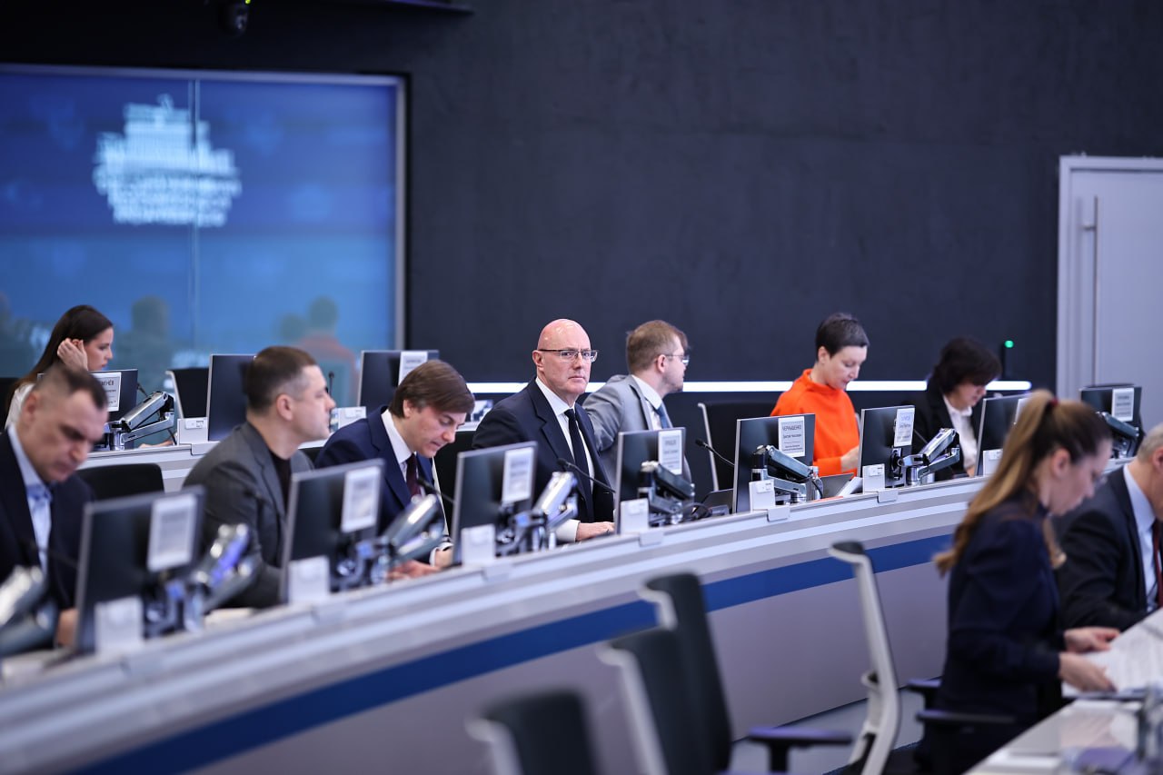 Александр Гусев: Обсудили результаты и планы развития системы образования на совещании, которое по видеосвязи провел Заместитель Председателя Правительства Российской Федерации Дмитрий Чернышенко Александр Гусев: Обсудили результаты и планы развития системы образования на совещании, которое по видеосвязи провел Заместитель Председателя Правительства Российской Федерации Дмитрий Чернышенко