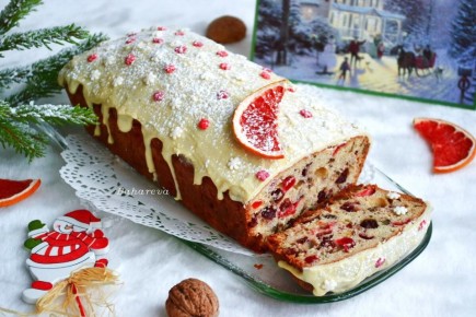 Нежный рождественский кекс с ягодами и нотками коньяка