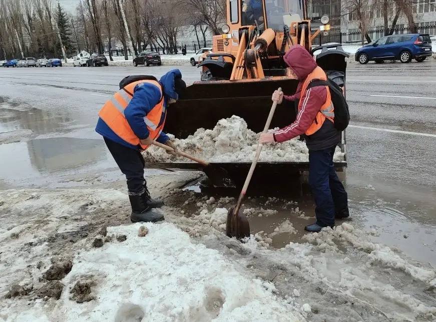 #уборка_Воронежа днем 16 февраля #уборка_Воронежа днем 16 февраля