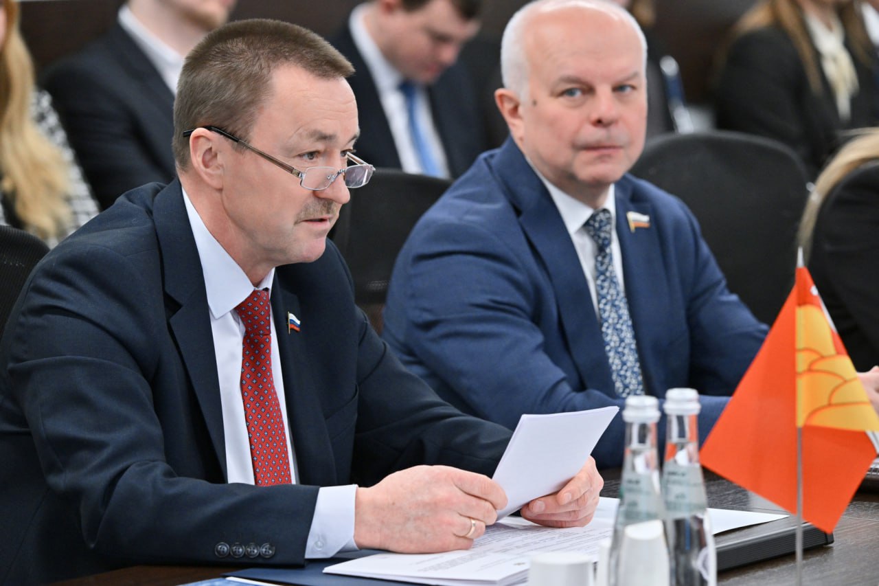 Юрий Матузов: «Обмен опытом и эффективными практиками в сфере законодательства укрепляет регионы» Юрий Матузов: «Обмен опытом и эффективными практиками в сфере законодательства укрепляет регионы»