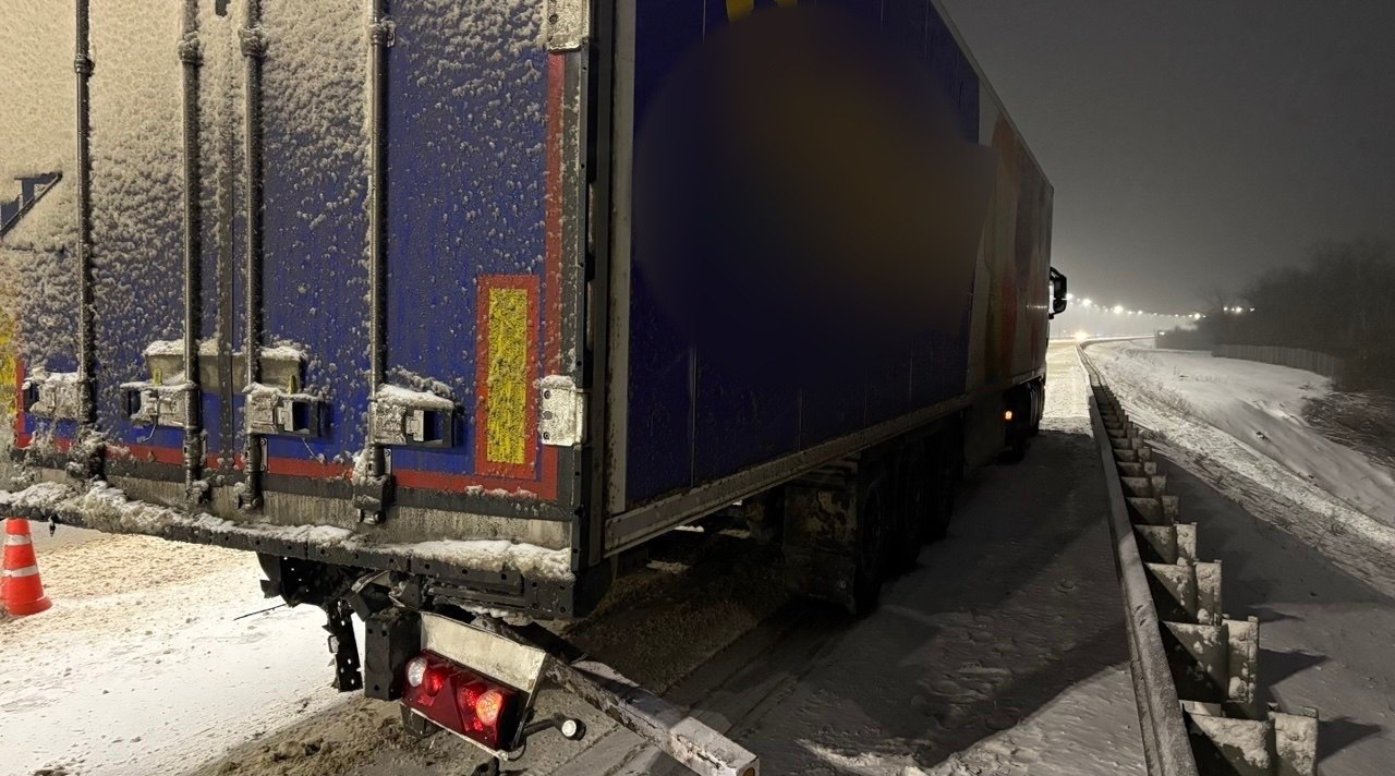 В Верхнемамонском районе сотрудники Госавтоинспекции устанавливают обстоятельства наезда транспортного средства на препятствие В Верхнемамонском районе сотрудники Госавтоинспекции устанавливают обстоятельства наезда транспортного средства на препятствие