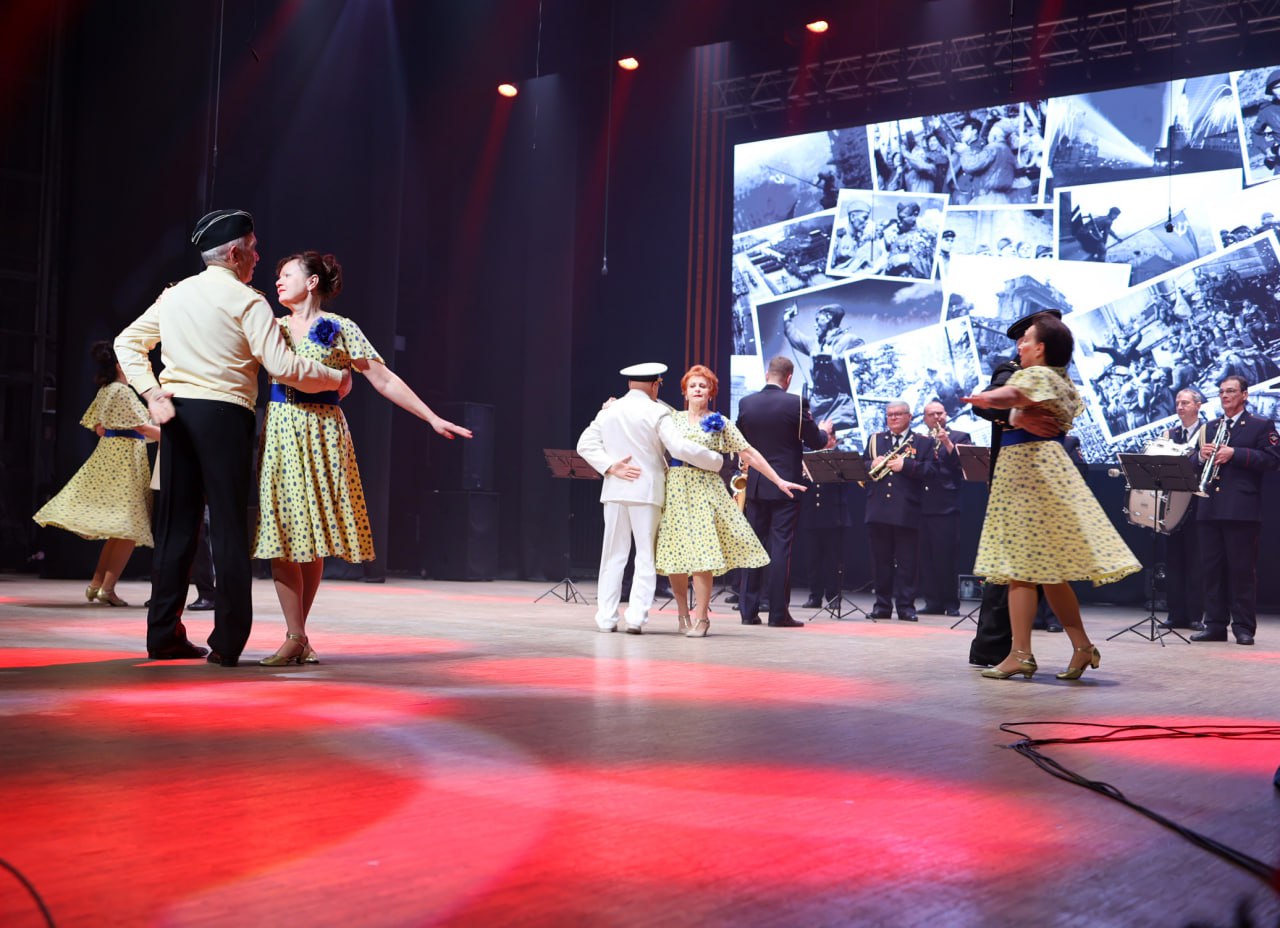 В Воронеже прошел праздничный концерт «На страже Родины» В Воронеже прошел праздничный концерт «На страже Родины»