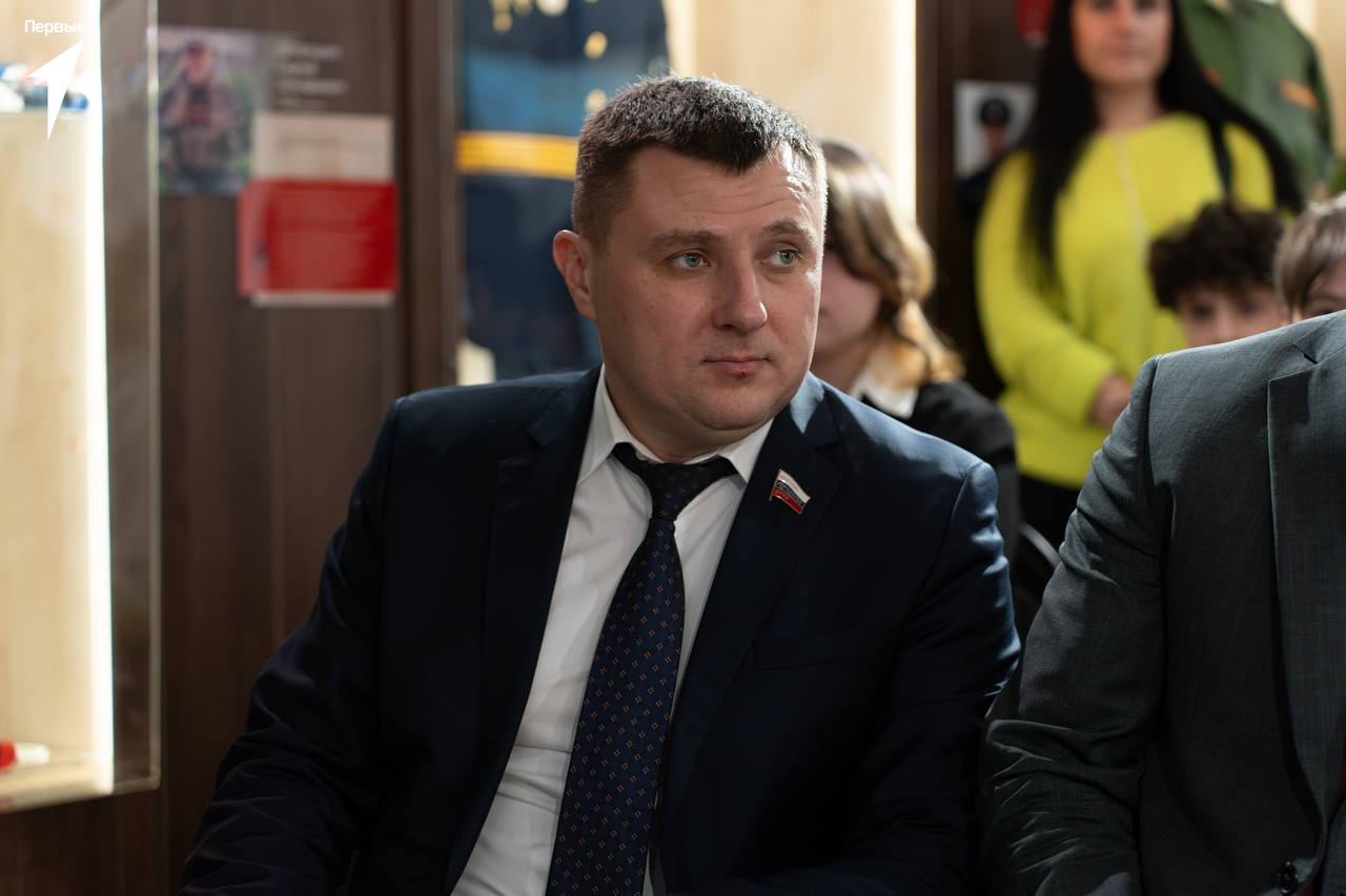 В преддверии Дня защитника Отечества в музее «Арсенал», который хранит память о подвигах и героизме многих поколений, вручили паспорта юным жителям Воронежской области