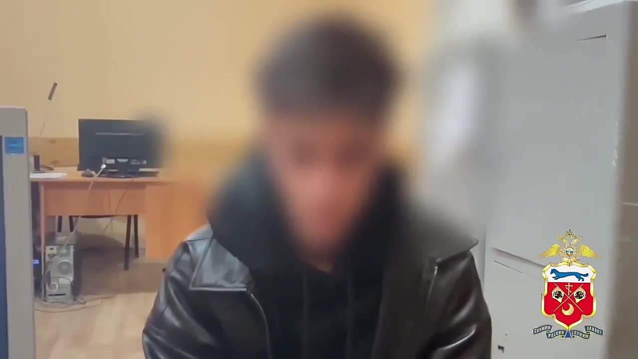 Студент воронежского вуза задержан в Оренбурге за поджог автомобиля полиции по заданию аферистов