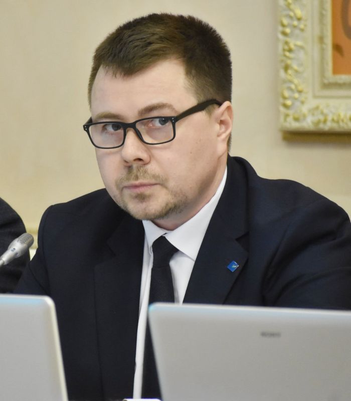 ���������� ��������� ����� ����������� � 45-������ ������ ���������, ������������ ���������� ����������� ��������� ������������ ������������� ����������� �������: