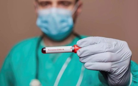 � ����������� ������� Covid-19 �������� ����� 100 �������