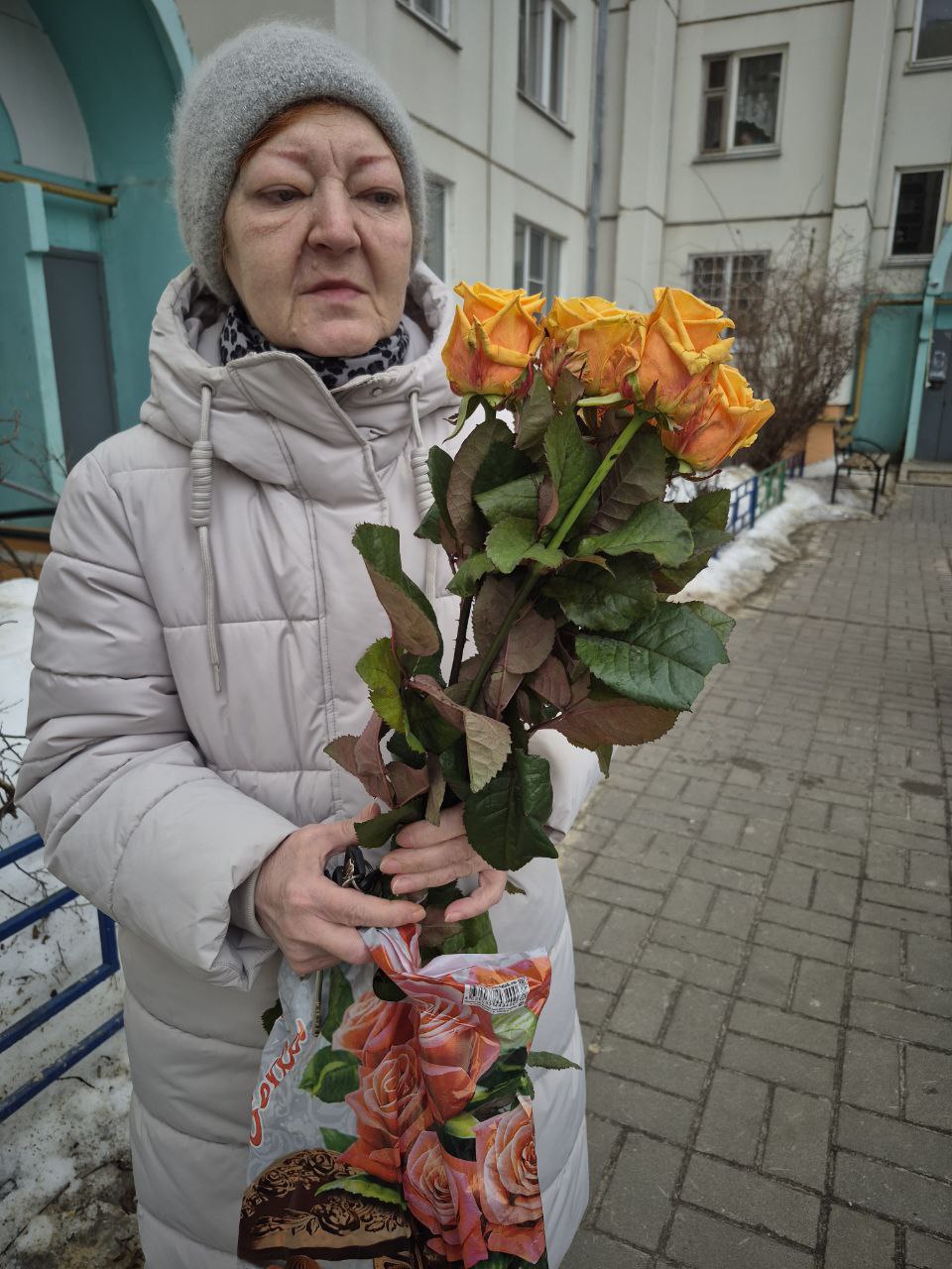 Накануне празднования Международного женского дня депутат Воронежской городской Думы Алексей Золотарёв навестил мам участников СВО, чьи сыновья погибли, выполняя боевые задачи Накануне празднования Международного женского дня депутат Воронежской городской Думы Алексей Золотарёв навестил мам участников СВО, чьи сыновья погибли, выполняя боевые задачи