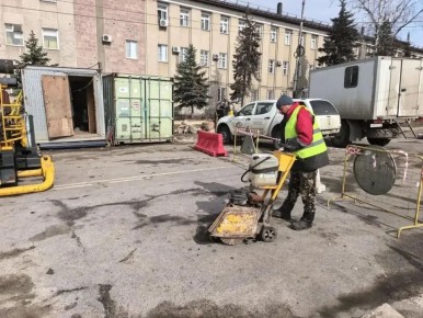 Начался ремонт коллектора на улице Циолковского