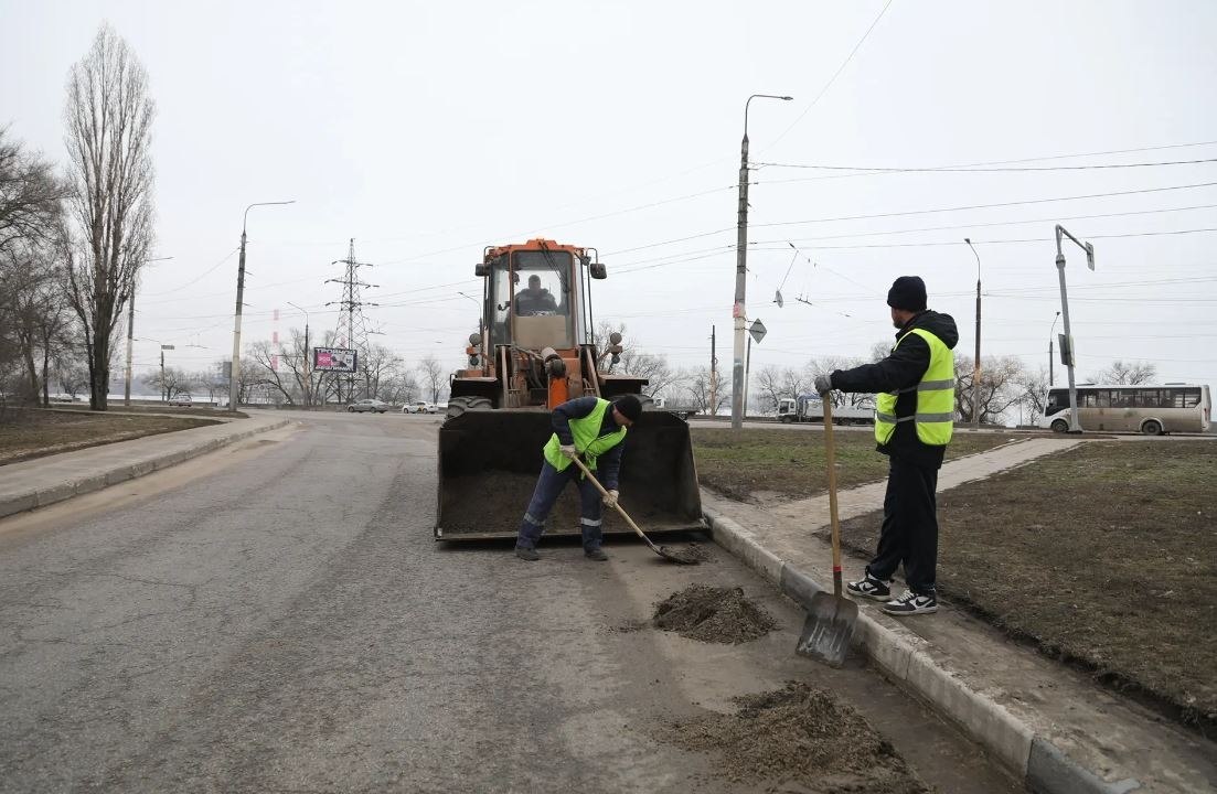 Мэр Сергей Петрин призвал воронежцев выходить на уборку города Мэр Сергей Петрин призвал воронежцев выходить на уборку города
