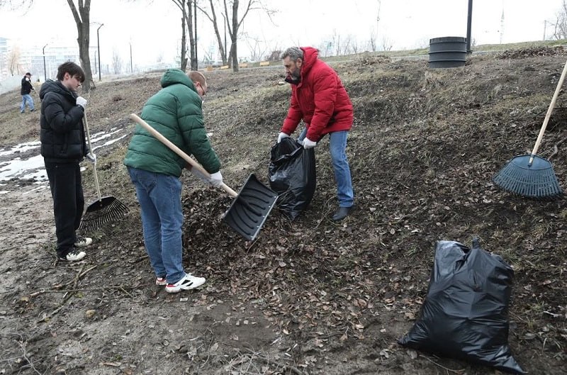 Мэр Сергей Петрин призвал воронежцев выходить на уборку города