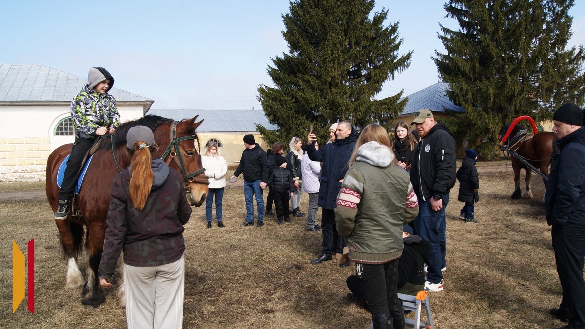 Участники кадровой программы «Герои земли Воронежской» посетили Хреновской конезавод Участники кадровой программы «Герои земли Воронежской» посетили Хреновской конезавод