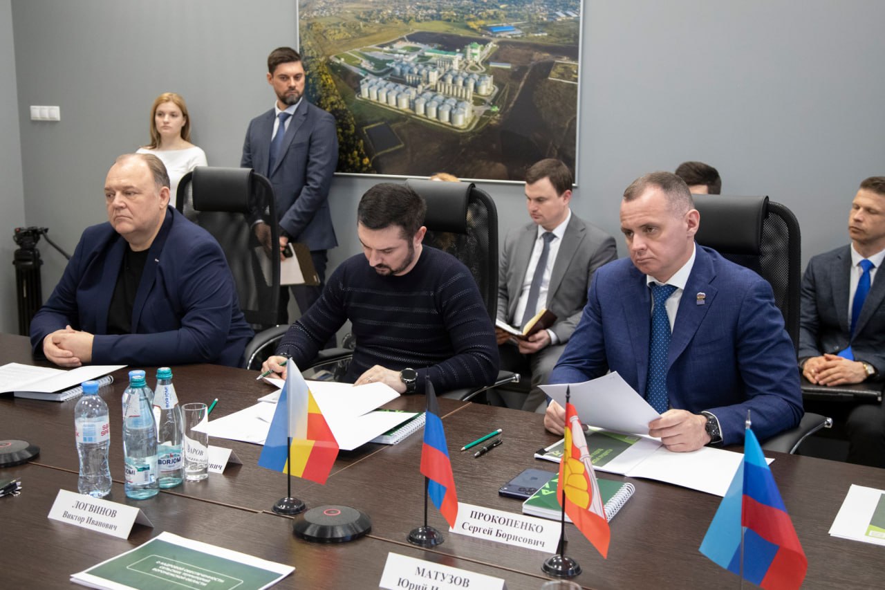 Делегации законодателей Содружества «Донбасс» ознакомились с воронежскими практиками развития села и АПК Делегации законодателей Содружества «Донбасс» ознакомились с воронежскими практиками развития села и АПК