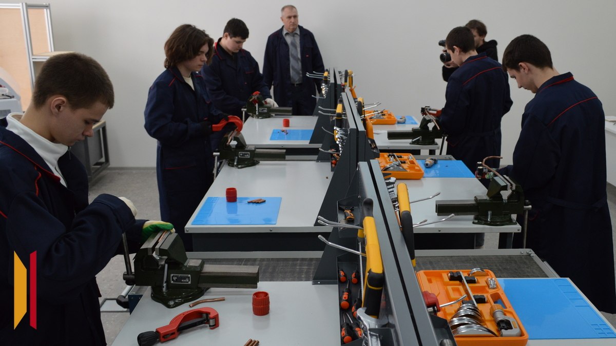 Учиться и жить на селе: делегация Содружества «Донбасс» переняла опыт Воронежской области Учиться и жить на селе: делегация Содружества «Донбасс» переняла опыт Воронежской области