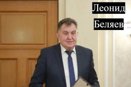 ПОЛУФИНАЛ!. Сегодня борьба особенно горяча, ведь плейбоев все меньше, а лед все тоньше