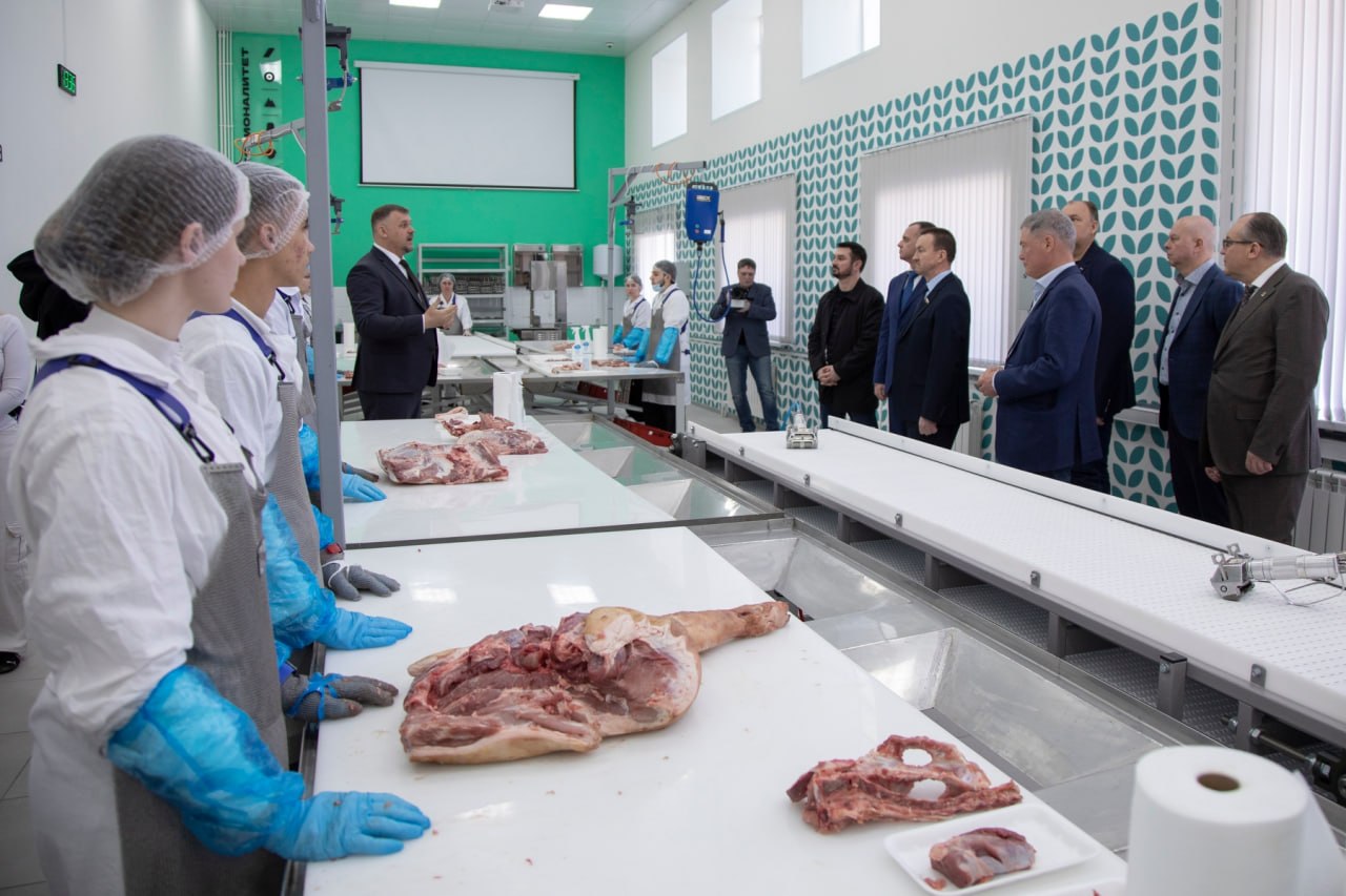 Представители заксобраний Содружества «Донбасс» оценили возможности образовательного кластера в Павловском районе Представители заксобраний Содружества «Донбасс» оценили возможности образовательного кластера в Павловском районе