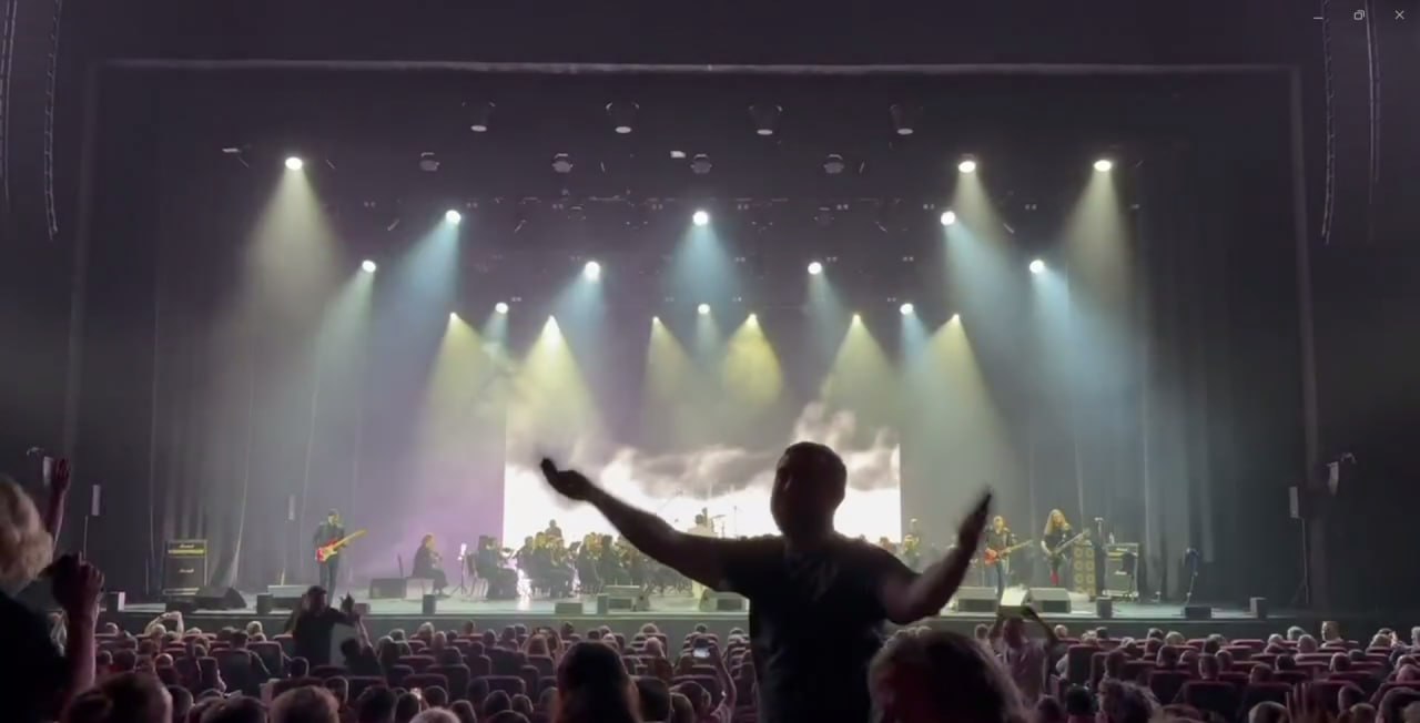 Колхозный панк: как столица пела «Сектор Газа» под симфонический оркестр