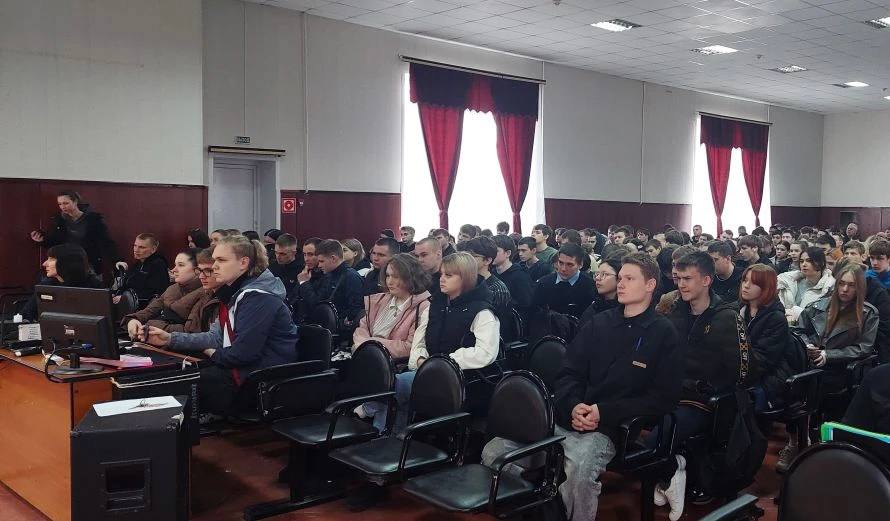 Заместитель руководителя следственного отдела по городу Лиски провел профилактическое мероприятие в техникуме Заместитель руководителя следственного отдела по городу Лиски провел профилактическое мероприятие в техникуме