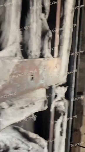 Пепелище: воронежцев эвакуировали из многоэтажки на Беговой из-за пожара