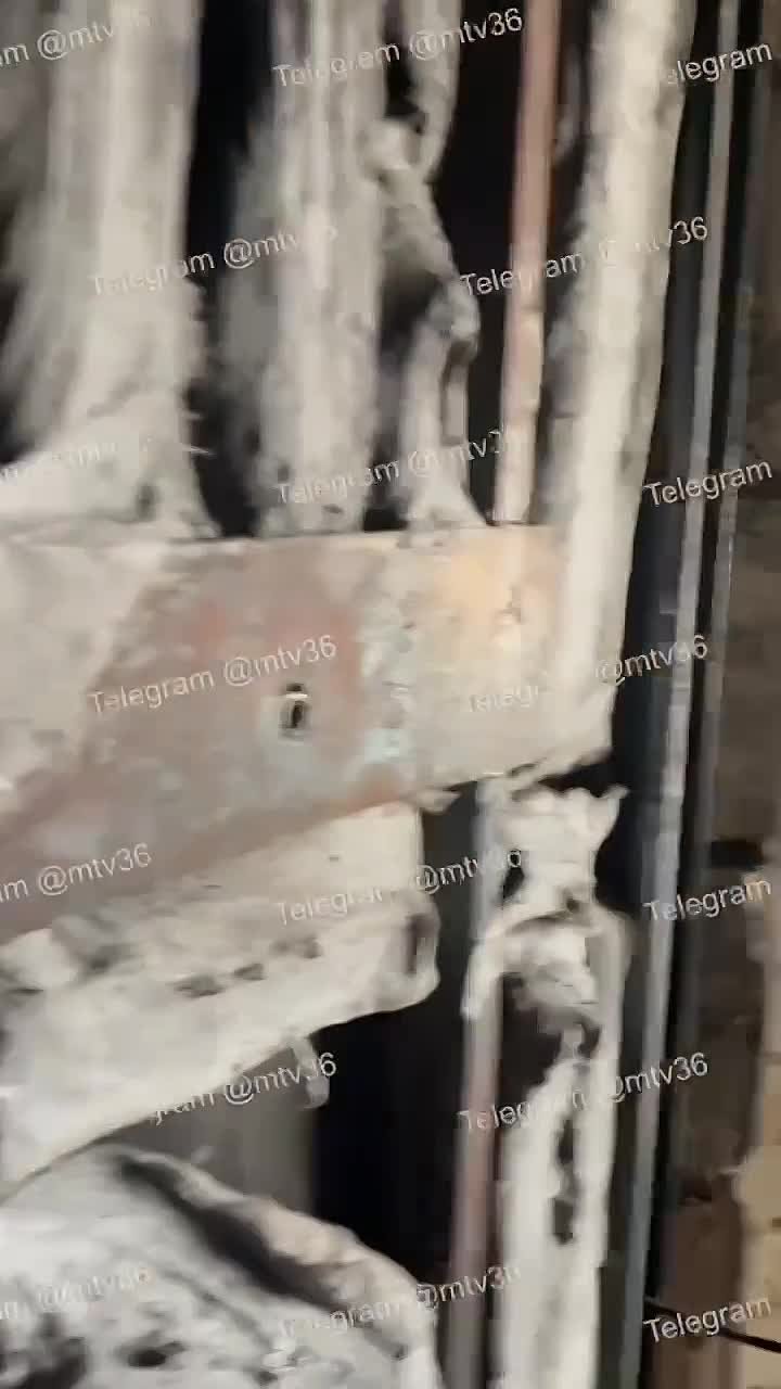 Пепелище: воронежцев эвакуировали из многоэтажки на Беговой из-за пожара