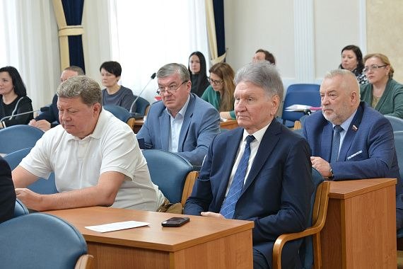 На заседании постоянной комиссии Воронежской городской Думы по бюджету, экономике, планированию, налоговой политике и инвестициям депутаты заслушали отчёт о деятельности Контрольно-счётной палаты города за 2025 год На заседании постоянной комиссии Воронежской городской Думы по бюджету, экономике, планированию, налоговой политике и инвестициям депутаты заслушали отчёт о деятельности Контрольно-счётной палаты города за 2025 год