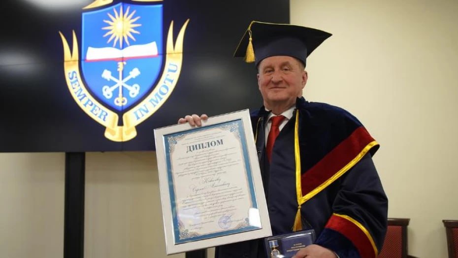 Звание «Почетный доктор ВГУ» присвоили воронежскому кардиохирургу Сергею Ковалеву