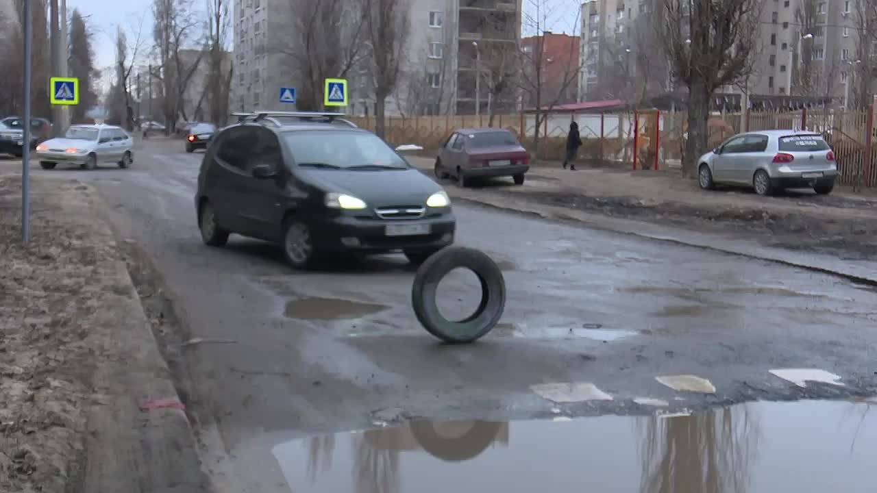 Очередной выпуск программы «Маршрут построен» вышел на телеканале11111 Где скрывается опасность на дорогах весной? Поговорили об этом с главным дорожным инспектором региона Евгением Шаталовым