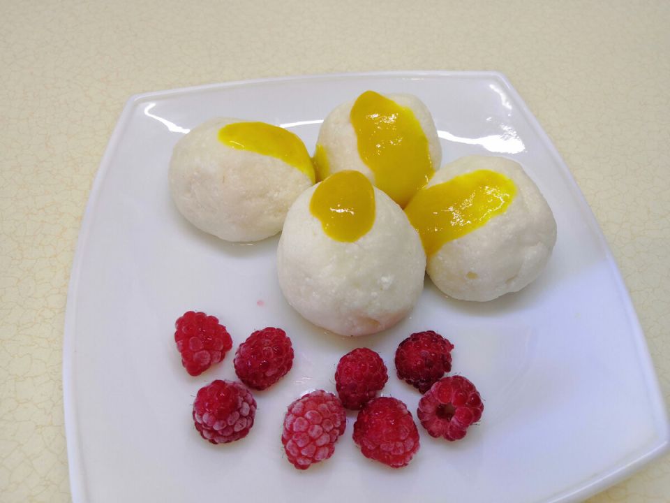 Ленивые вареники с ароматной ягодной начинкой