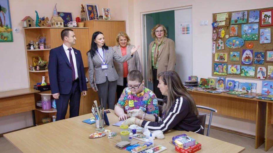 Председатель Воронежской областной думы Юрий Матузов посетил реабилитационный центр «Парус надежды»