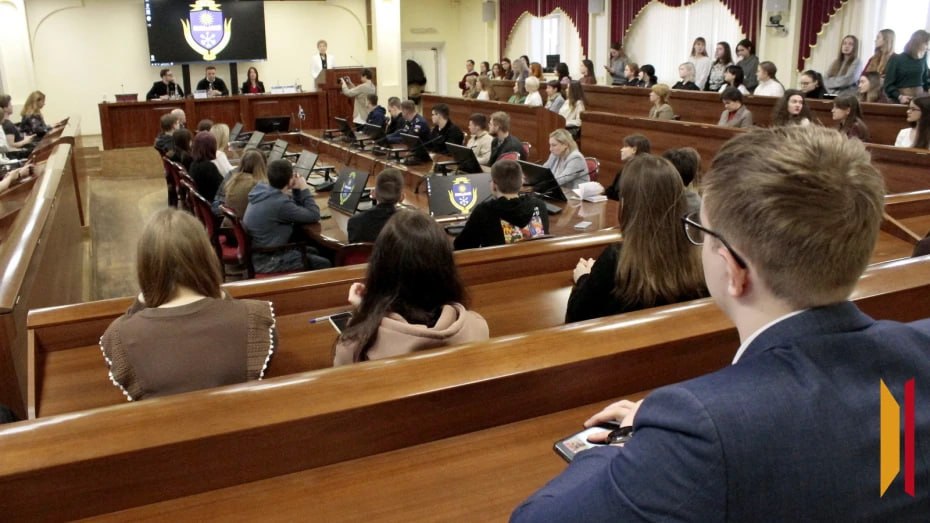 Иностранные эксперты разобрали механизмы информационной повестки на встрече с воронежскими студентами