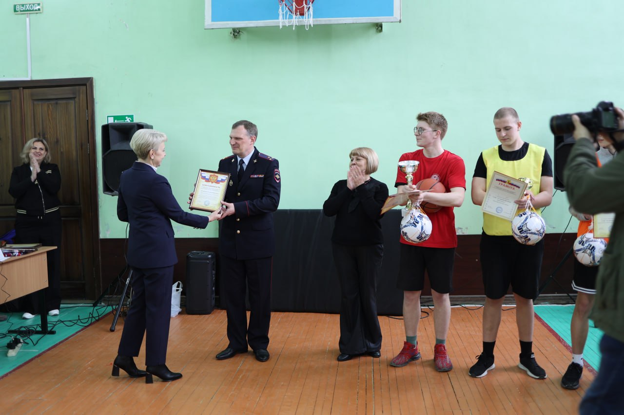 В Воронеже сотрудники полиции провели спортивное мероприятие «Спорт – Zа здоровый образ жизни» В Воронеже сотрудники полиции провели спортивное мероприятие «Спорт – Zа здоровый образ жизни»