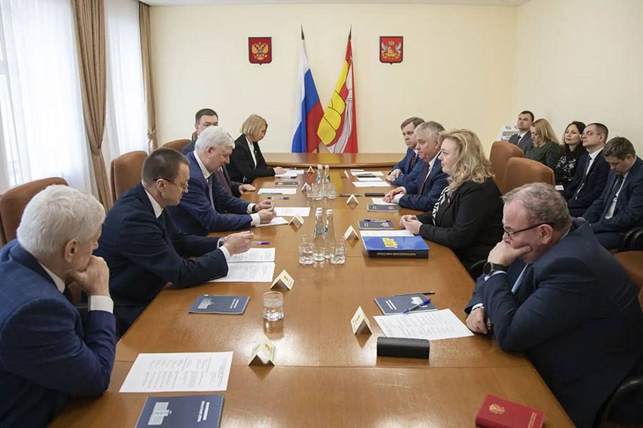 Губернатор Александр Гусев провел предотчетные встречи с парламентариями