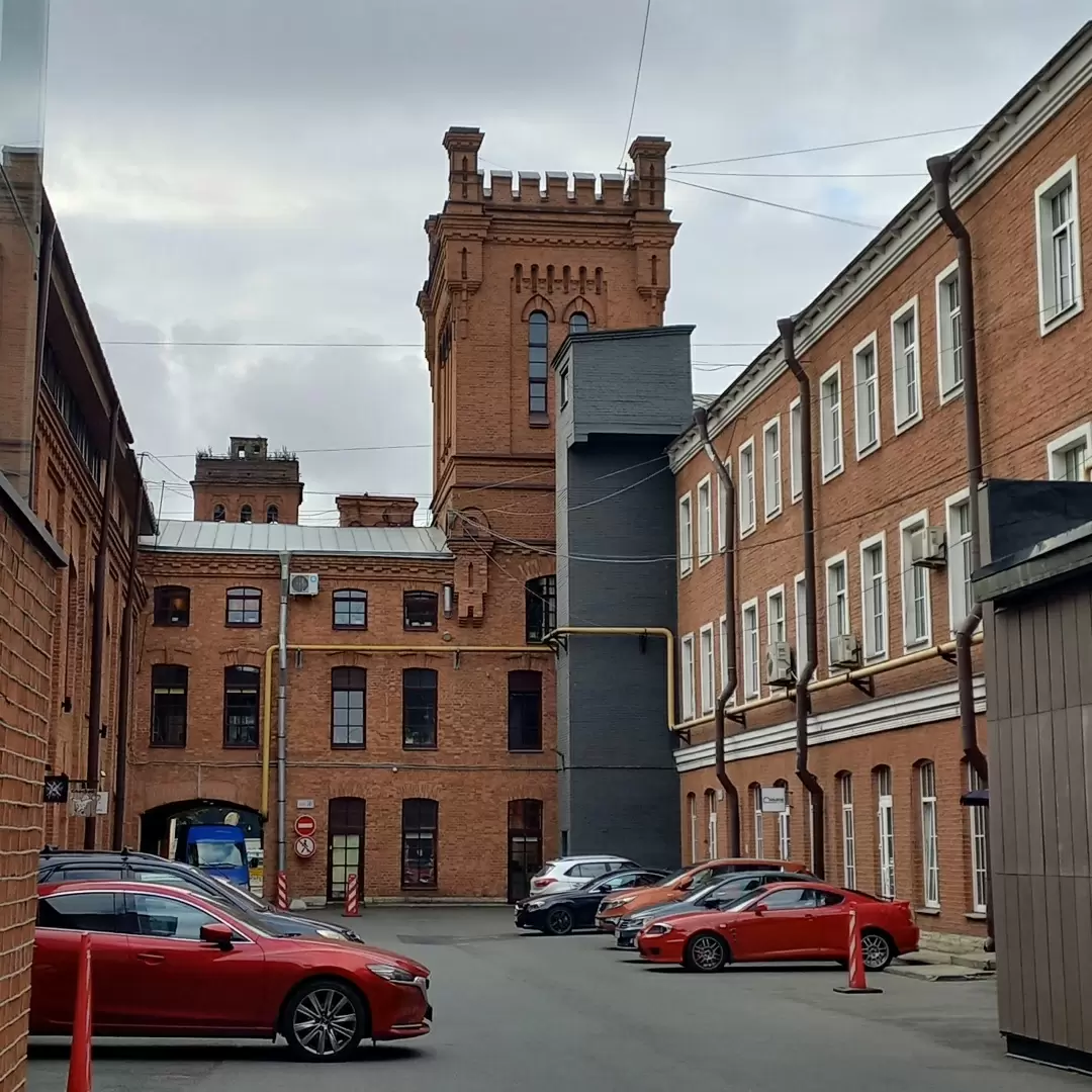 Культуры на границе преображения: от исторического склада до современного центра