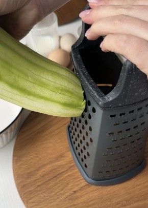 Кабачковый бум: быстрые и вкусные блинчики для лета