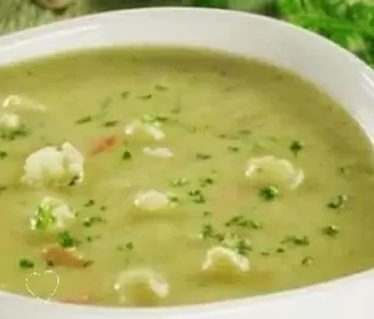 Удивительный суп-пюре из брокколи с куриными фрикадельками: легкость и вкус в каждой ложке