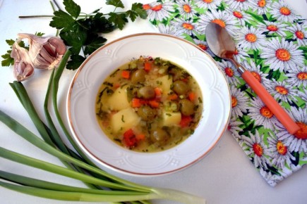 Простой и Вкусный Обед: Чечевичный Суп с Оливками