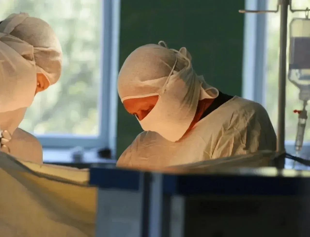 Воронежские врачи спасли 26-летнего участника СВО с тяжелым повреждением печени после ДТП