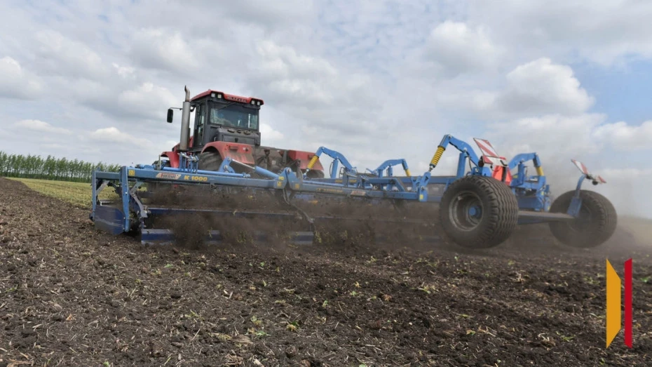 Воронежские аграрии начали посев сахарной свеклы и масличного льна