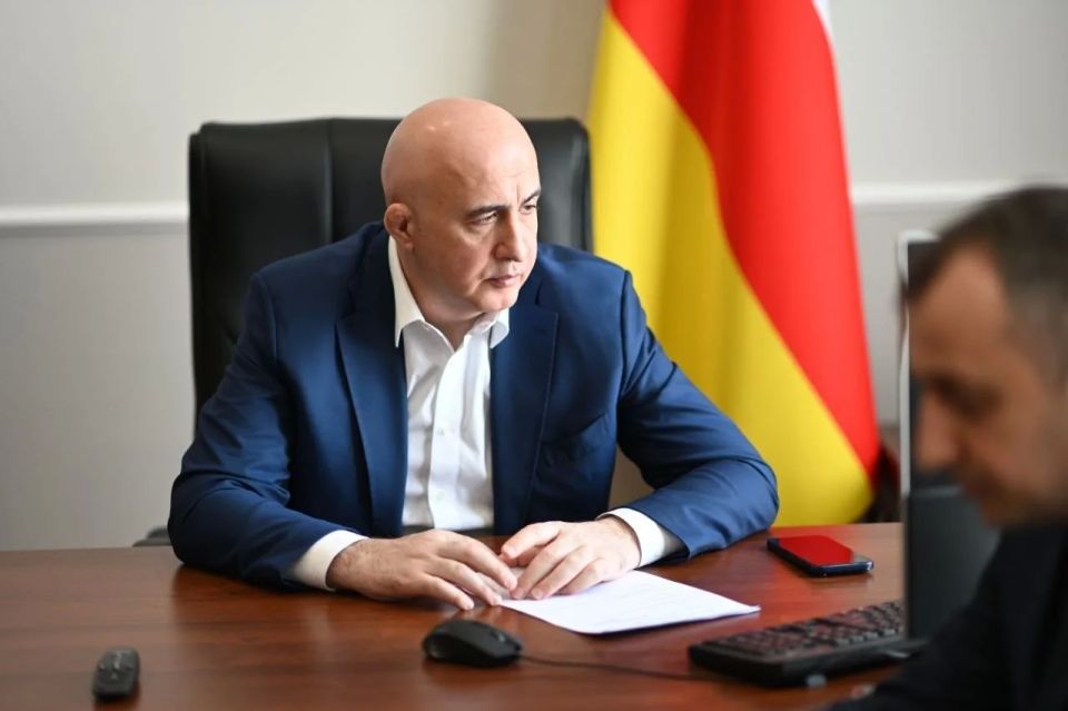 � ���������� ����� ��������� ������������� ����� ��������������� ������� ������ � �������� ������ ��������� �������