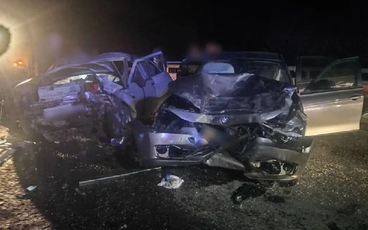 Жуткое ДТП на трассе в Грибановском районе: один человек погиб и еще пятеро, включая двух девочек-подростков, получили травмы